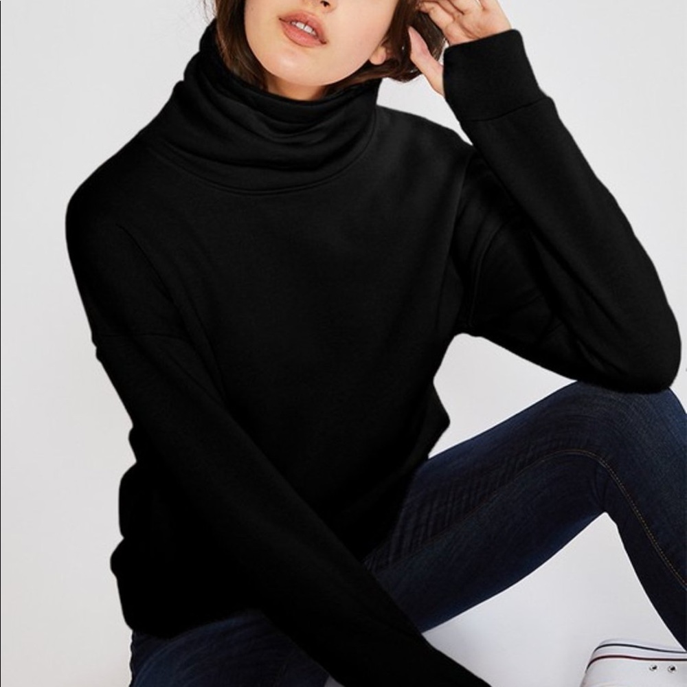 Black sweatshirt